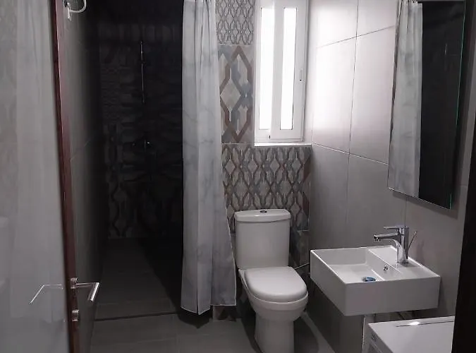 St Gaetans 6a * Hamrun