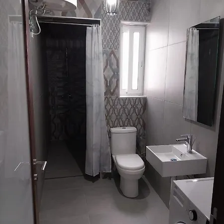 St Gaetans 6a * Hamrun